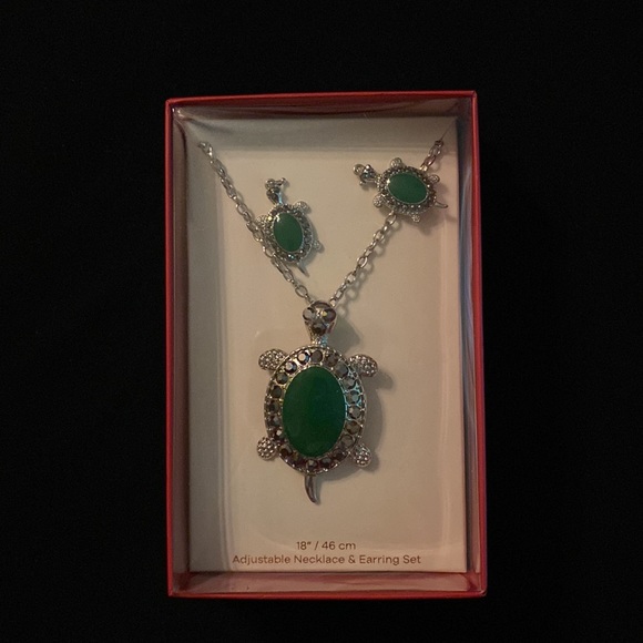 Jewelry - Turtle Necklace and Earrings Set 🐢
